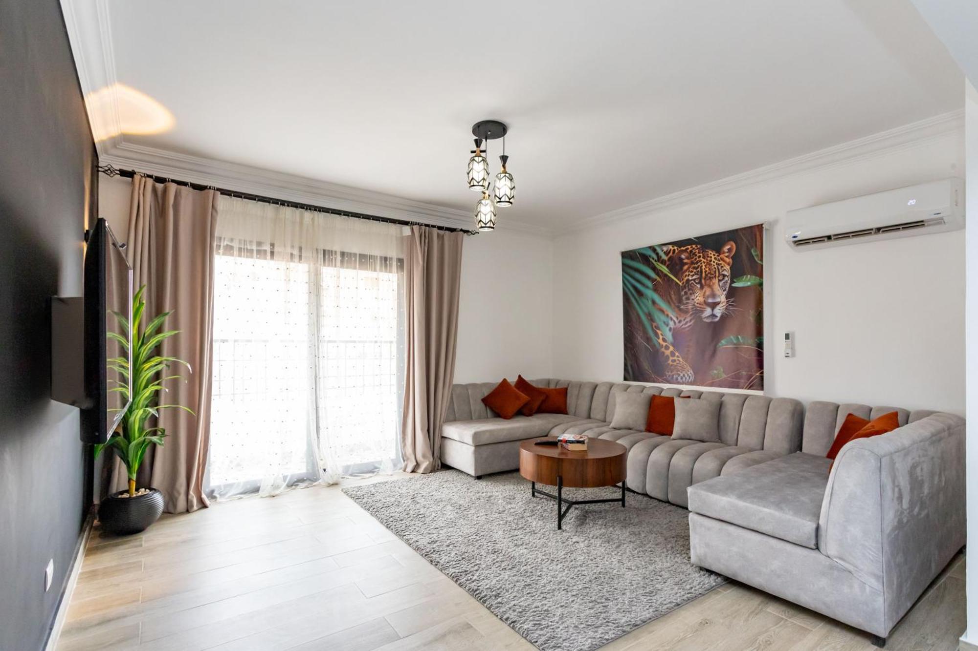 Modern In Nasr Caïro